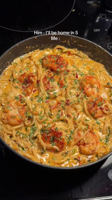Creamy Garlic Butter Shrimp Pasta
