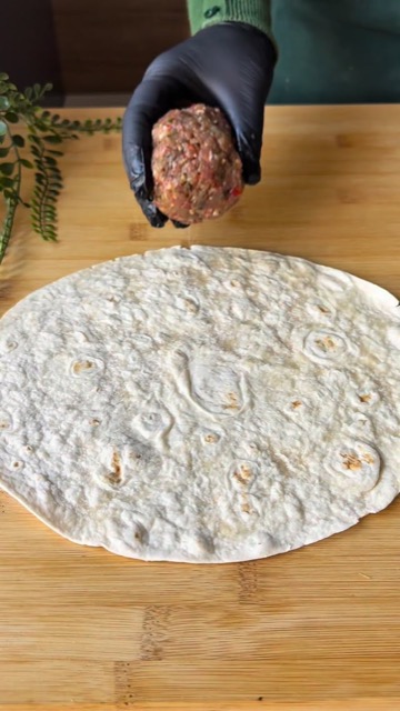 Lahmacun-Style Meat Rolls