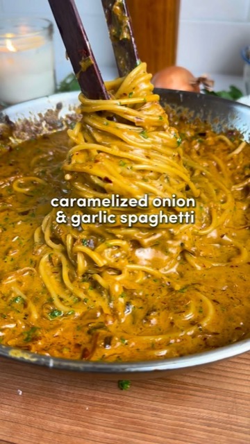 Caramelized Onion and Garlic Spaghetti
